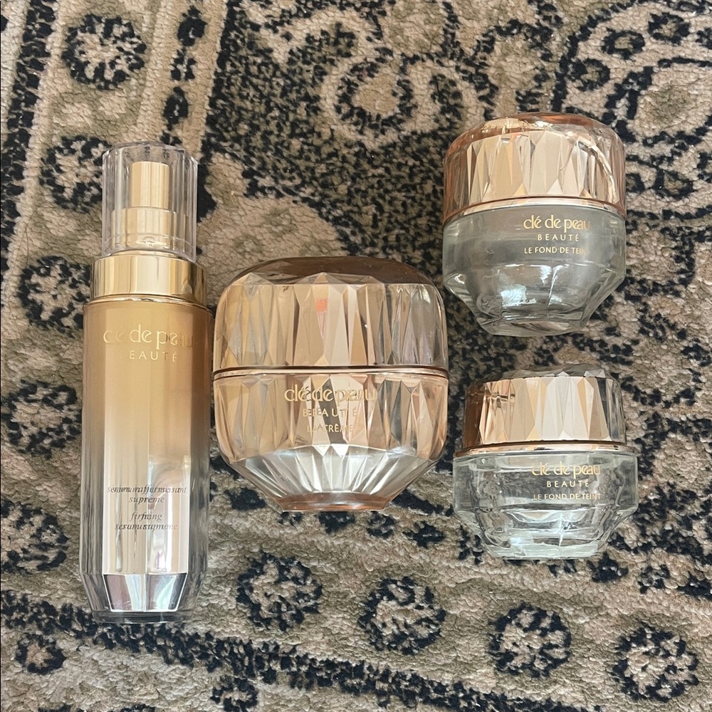 Clé de Peau Beauté Luxury Skincare Set bottles